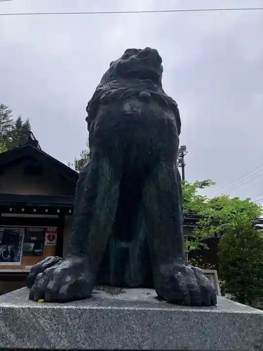 諏訪大社の狛犬