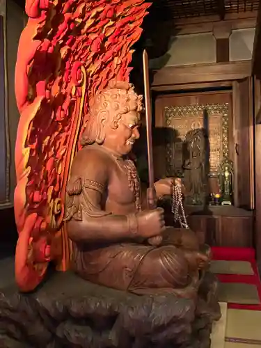 藤次寺の本殿・本堂