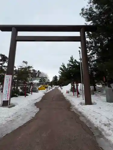 発寒神社の{uncategorized: "未分類", other: "その他", undefined: "問題あり", building: "その他建物", grave: "お墓", sacred_gate: "鳥居", guardian: "狛犬", statue: "像", buddha: "仏像", history: "歴史", nature: "自然", garden: "庭園", animal: "動物", pagoda: "塔", temizu: "手水舎", mountain_gate: "山門・神門", sanctuary: "本殿・本堂", subordinate: "末社・摂社", art: "芸術", scenery: "景色", jizo: "地蔵", ema: "絵馬", goshuin: "御朱印", omikuji: "おみくじ", items: "授与品その他", amulet: "お守り", goshuincho: "御朱印帳", eats: "食事", festival: "お祭り", votive_dance: "神楽", shichigosan: "七五三参", wedding: "結婚式", experience: "体験その他", initially: "初詣", around: "周辺", anti_infection: "感染症対策"}