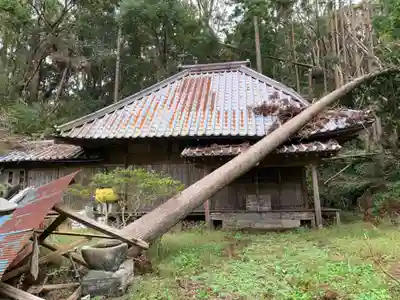 滝ノ谷不動尊の本殿・本堂