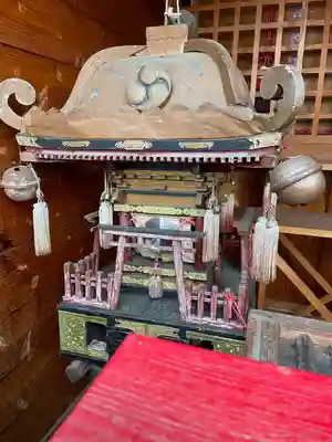 穴山稲荷神社(山梨県)