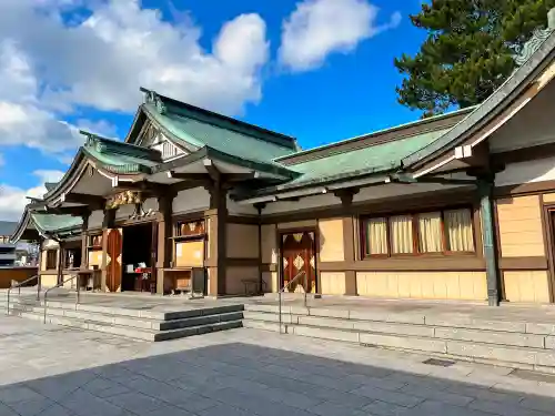 亀山八幡宮の本殿