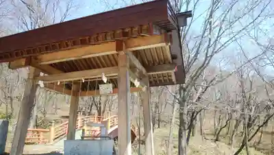 新得神社の手水舎