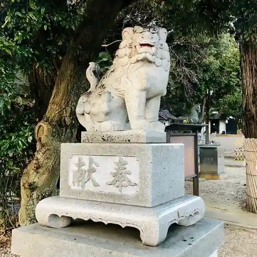 上地八幡宮の狛犬