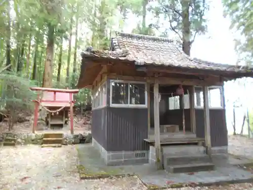 木原谷神社の本殿