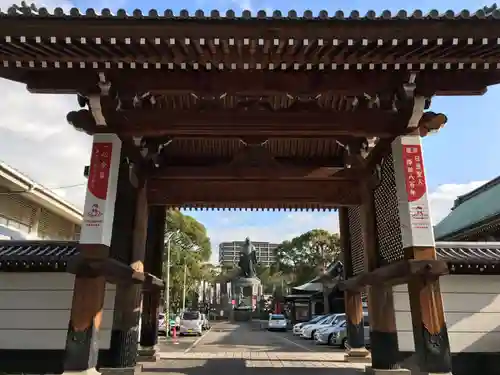 日蓮上人銅像護持教会（身延山福岡別院）(福岡県)