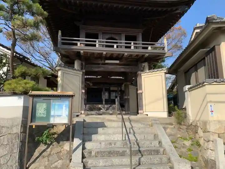 光照寺の山門・神門