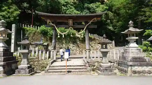 柏原八幡宮の鳥居