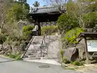 覚園寺の山門・神門