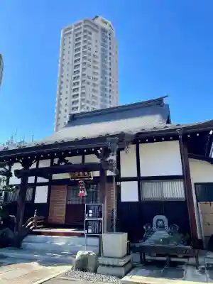 法身寺の{uncategorized: "未分類", other: "その他", undefined: "問題あり", building: "その他建物", grave: "お墓", sacred_gate: "鳥居", guardian: "狛犬", statue: "像", buddha: "仏像", history: "歴史", nature: "自然", garden: "庭園", animal: "動物", pagoda: "塔", temizu: "手水舎", mountain_gate: "山門・神門", sanctuary: "本殿・本堂", subordinate: "末社・摂社", art: "芸術", scenery: "景色", jizo: "地蔵", ema: "絵馬", goshuin: "御朱印", omikuji: "おみくじ", items: "授与品その他", amulet: "お守り", goshuincho: "御朱印帳", eats: "食事", festival: "お祭り", votive_dance: "神楽", shichigosan: "七五三参", wedding: "結婚式", experience: "体験その他", initially: "初詣", around: "周辺", anti_infection: "感染症対策"}
