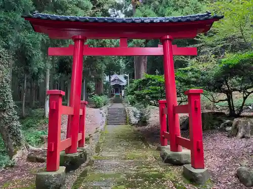 飛澤神社の鳥居