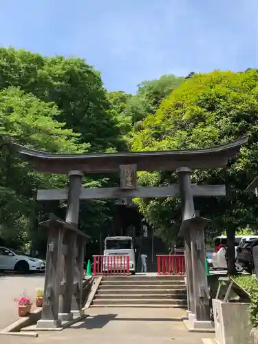 高尾山麓氷川神社の鳥居