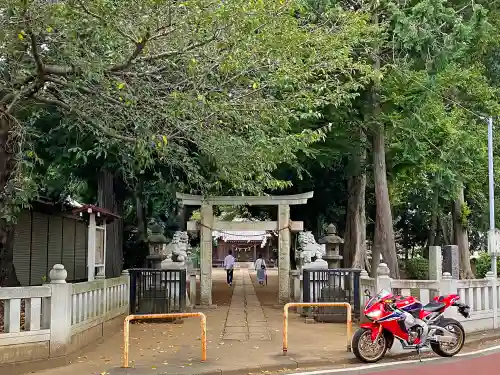 足立神社の鳥居