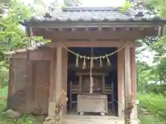 神社(名称不明)の本殿