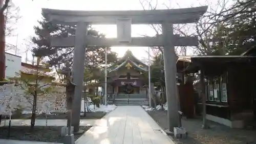 彌彦神社　(伊夜日子神社)の鳥居