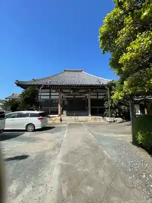 城宝寺の本殿・本堂