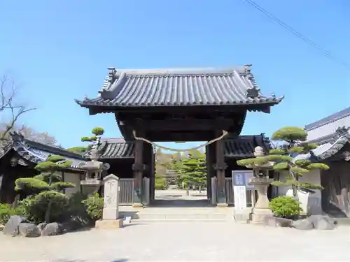 誉田八幡宮の山門