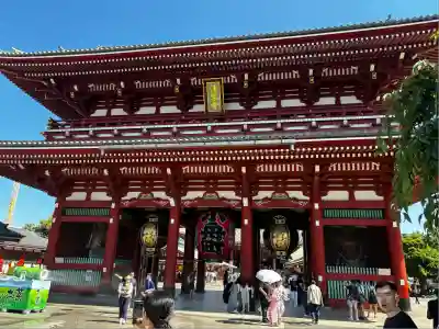 浅草寺の山門・神門
