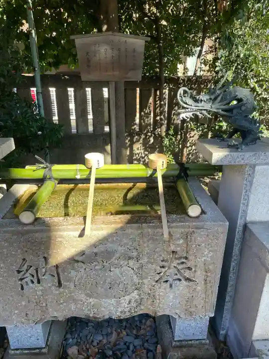 大鳥神社の{uncategorized: "未分類", other: "その他", undefined: "問題あり", building: "その他建物", grave: "お墓", sacred_gate: "鳥居", guardian: "狛犬", statue: "像", buddha: "仏像", history: "歴史", nature: "自然", garden: "庭園", animal: "動物", pagoda: "塔", temizu: "手水舎", mountain_gate: "山門・神門", sanctuary: "本殿・本堂", subordinate: "末社・摂社", art: "芸術", scenery: "景色", jizo: "地蔵", ema: "絵馬", goshuin: "御朱印", omikuji: "おみくじ", items: "授与品その他", amulet: "お守り", goshuincho: "御朱印帳", eats: "食事", festival: "お祭り", votive_dance: "神楽", shichigosan: "七五三参", wedding: "結婚式", experience: "体験その他", initially: "初詣", around: "周辺", anti_infection: "感染症対策"}