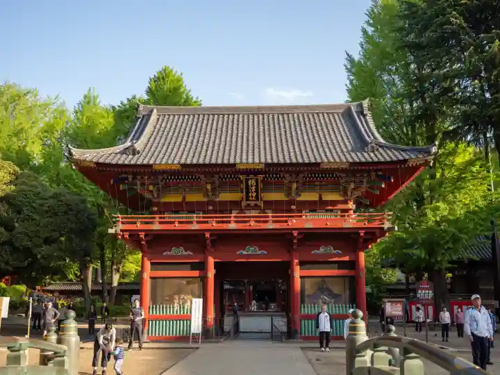 根津神社の{uncategorized: "未分類", other: "その他", undefined: "問題あり", building: "その他建物", grave: "お墓", sacred_gate: "鳥居", guardian: "狛犬", statue: "像", buddha: "仏像", history: "歴史", nature: "自然", garden: "庭園", animal: "動物", pagoda: "塔", temizu: "手水舎", mountain_gate: "山門・神門", sanctuary: "本殿・本堂", subordinate: "末社・摂社", art: "芸術", scenery: "景色", jizo: "地蔵", ema: "絵馬", goshuin: "御朱印", omikuji: "おみくじ", items: "授与品その他", amulet: "お守り", goshuincho: "御朱印帳", eats: "食事", festival: "お祭り", votive_dance: "神楽", shichigosan: "七五三参", wedding: "結婚式", experience: "体験その他", initially: "初詣", around: "周辺", anti_infection: "感染症対策"}