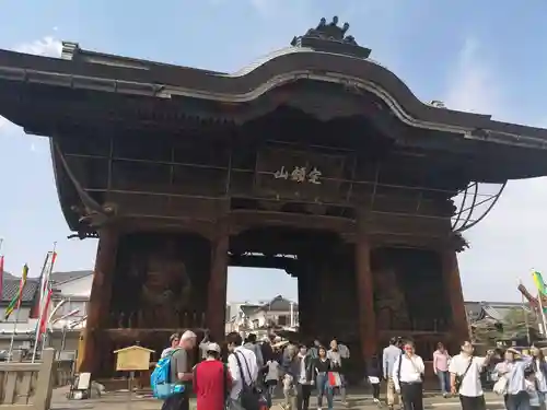 善光寺の山門