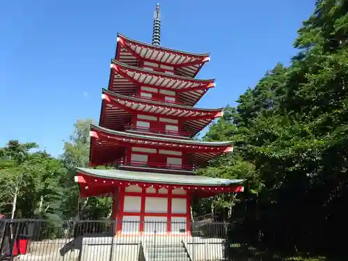 新倉山浅間公園忠霊塔の塔