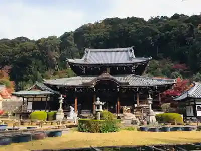 三室戸寺の本殿・本堂