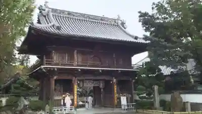 霊山寺の山門・神門
