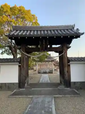 日置八幡宮の山門・神門