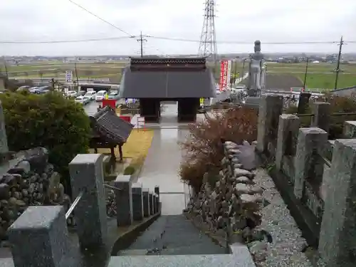 龍泉寺の山門