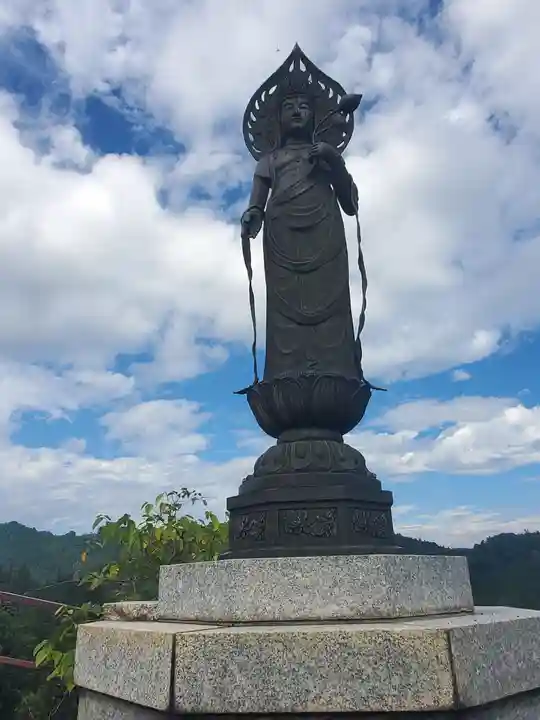 秩父札所三十二番 法性寺の仏像