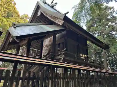 能義神社の{uncategorized: "未分類", other: "その他", undefined: "問題あり", building: "その他建物", grave: "お墓", sacred_gate: "鳥居", guardian: "狛犬", statue: "像", buddha: "仏像", history: "歴史", nature: "自然", garden: "庭園", animal: "動物", pagoda: "塔", temizu: "手水舎", mountain_gate: "山門・神門", sanctuary: "本殿・本堂", subordinate: "末社・摂社", art: "芸術", scenery: "景色", jizo: "地蔵", ema: "絵馬", goshuin: "御朱印", omikuji: "おみくじ", items: "授与品その他", amulet: "お守り", goshuincho: "御朱印帳", eats: "食事", festival: "お祭り", votive_dance: "神楽", shichigosan: "七五三参", wedding: "結婚式", experience: "体験その他", initially: "初詣", around: "周辺", anti_infection: "感染症対策"}