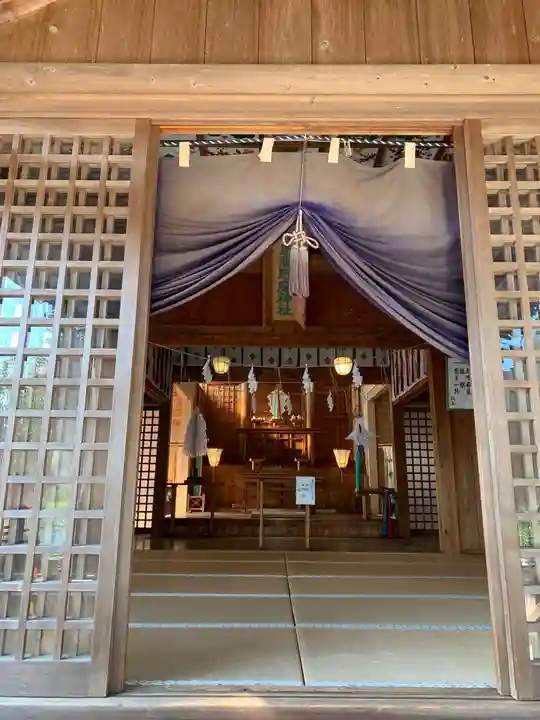 浮島神社の本殿・本堂