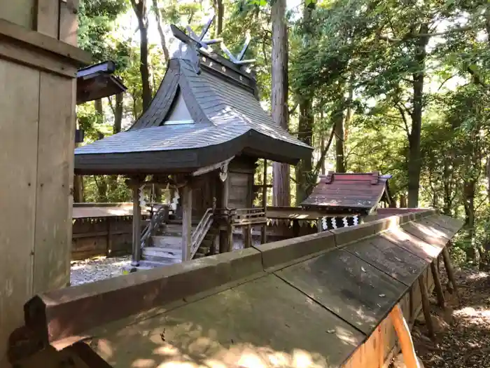 宮前霹靂神社の本殿