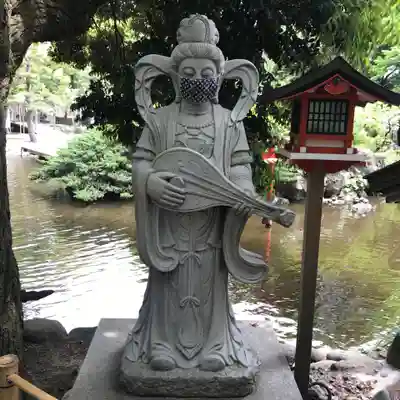 平塚八幡宮の像