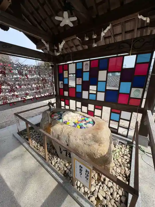 金井神社の{uncategorized: "未分類", other: "その他", undefined: "問題あり", building: "その他建物", grave: "お墓", sacred_gate: "鳥居", guardian: "狛犬", statue: "像", buddha: "仏像", history: "歴史", nature: "自然", garden: "庭園", animal: "動物", pagoda: "塔", temizu: "手水舎", mountain_gate: "山門・神門", sanctuary: "本殿・本堂", subordinate: "末社・摂社", art: "芸術", scenery: "景色", jizo: "地蔵", ema: "絵馬", goshuin: "御朱印", omikuji: "おみくじ", items: "授与品その他", amulet: "お守り", goshuincho: "御朱印帳", eats: "食事", festival: "お祭り", votive_dance: "神楽", shichigosan: "七五三参", wedding: "結婚式", experience: "体験その他", initially: "初詣", around: "周辺", anti_infection: "感染症対策"}