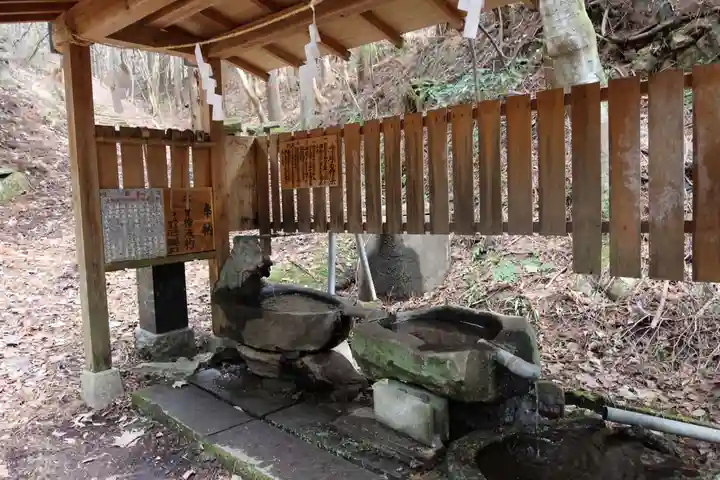 白山比咩神社の手水舎