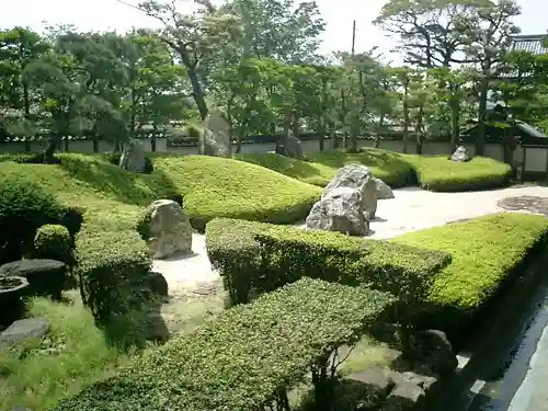 光明寺の庭園