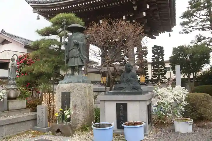 阿弥陀寺の像