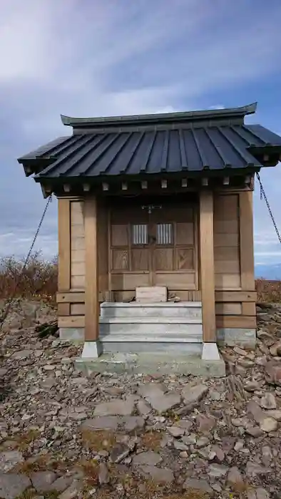 葉山神社奥の院の本殿