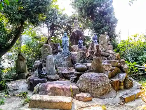 御嶽神社の像