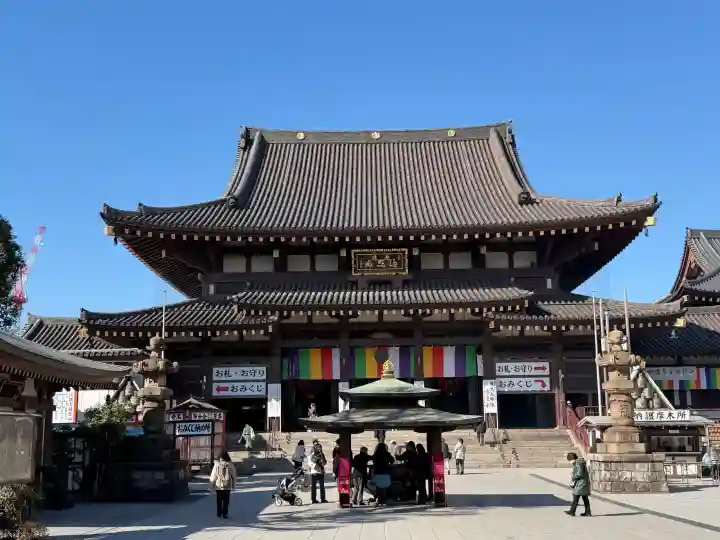 川崎大師(平間寺)の{uncategorized: "未分類", other: "その他", undefined: "問題あり", building: "その他建物", grave: "お墓", sacred_gate: "鳥居", guardian: "狛犬", statue: "像", buddha: "仏像", history: "歴史", nature: "自然", garden: "庭園", animal: "動物", pagoda: "塔", temizu: "手水舎", mountain_gate: "山門・神門", sanctuary: "本殿・本堂", subordinate: "末社・摂社", art: "芸術", scenery: "景色", jizo: "地蔵", ema: "絵馬", goshuin: "御朱印", omikuji: "おみくじ", items: "授与品その他", amulet: "お守り", goshuincho: "御朱印帳", eats: "食事", festival: "お祭り", votive_dance: "神楽", shichigosan: "七五三参", wedding: "結婚式", experience: "体験その他", initially: "初詣", around: "周辺", anti_infection: "感染症対策"}