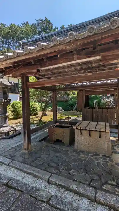 三寳寺の手水舎