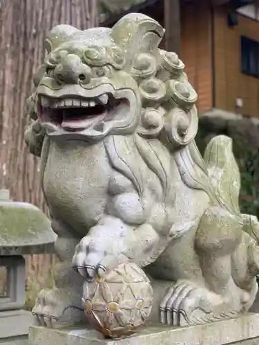 須山浅間神社の狛犬