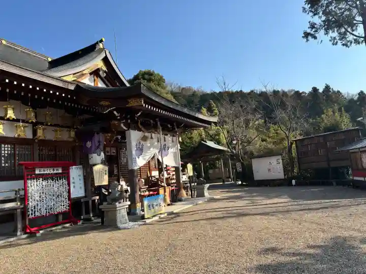 恩智神社の{uncategorized: "未分類", other: "その他", undefined: "問題あり", building: "その他建物", grave: "お墓", sacred_gate: "鳥居", guardian: "狛犬", statue: "像", buddha: "仏像", history: "歴史", nature: "自然", garden: "庭園", animal: "動物", pagoda: "塔", temizu: "手水舎", mountain_gate: "山門・神門", sanctuary: "本殿・本堂", subordinate: "末社・摂社", art: "芸術", scenery: "景色", jizo: "地蔵", ema: "絵馬", goshuin: "御朱印", omikuji: "おみくじ", items: "授与品その他", amulet: "お守り", goshuincho: "御朱印帳", eats: "食事", festival: "お祭り", votive_dance: "神楽", shichigosan: "七五三参", wedding: "結婚式", experience: "体験その他", initially: "初詣", around: "周辺", anti_infection: "感染症対策"}