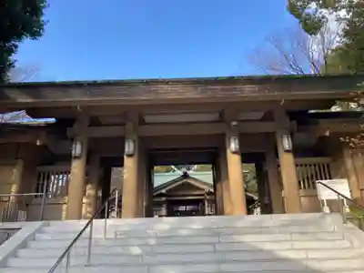 東郷神社の山門・神門