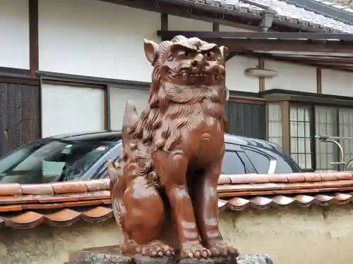 天津神社の狛犬