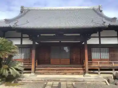 長母寺の本殿・本堂