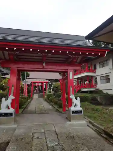 白狐山光星寺の山門