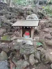 明王院（満願寺別院）の末社